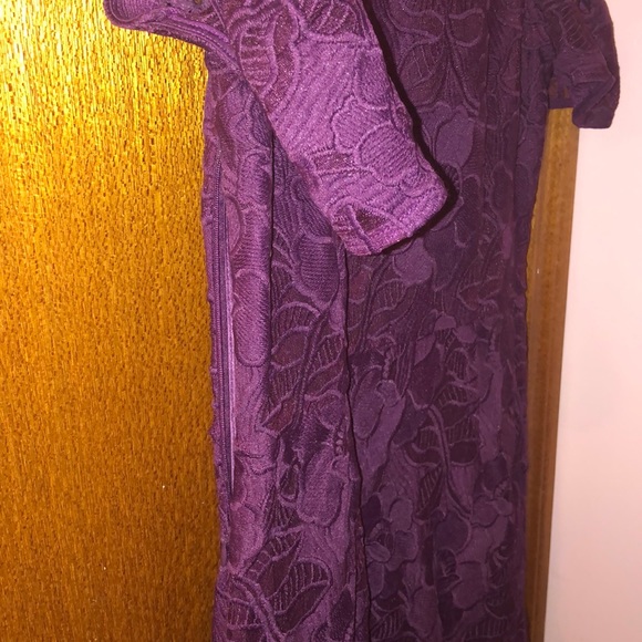 BNWT Lace Cold Shoulder Dress - Picture 5 of 7